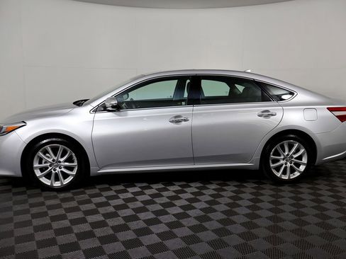 Used 2014 Toyota Avalon Limited FWD image 13