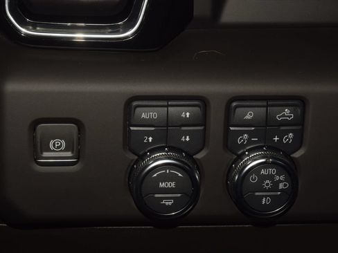 Used 2024 GMC Sierra 1500 Denali AWD/4WD image 38