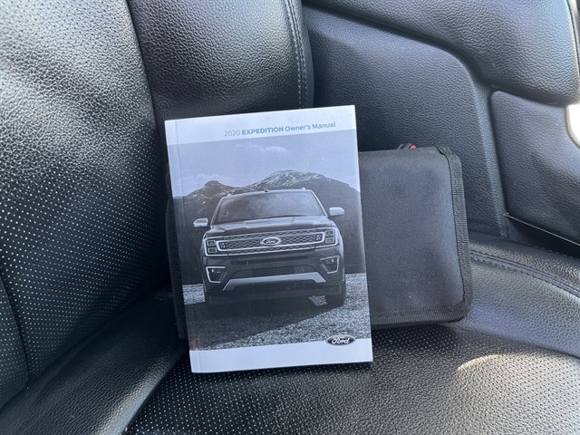 Used 2020 Ford Expedition XLT w/ Equipment Group 202A AWD/4WD image 46