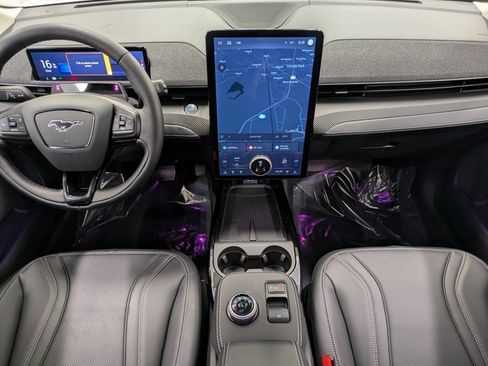 Used 2024 Ford Mustang Mach-E Premium image 23