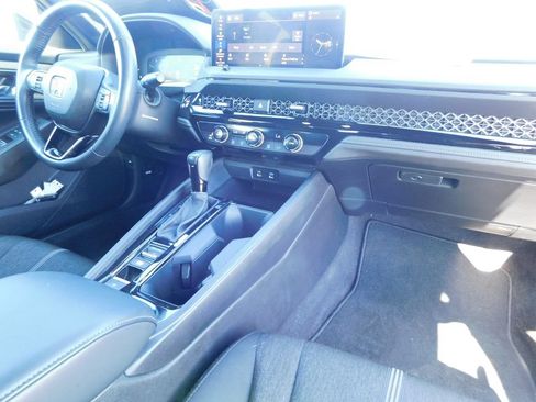 Used 2024 Honda Accord Sport image 19