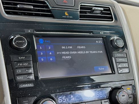 Used 2015 Nissan Altima 2.5 SL w/ Technology Package image 21