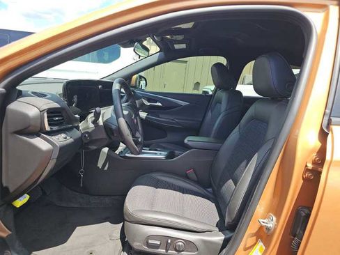 Used 2025 Buick Envista Preferred w/ Convenience I Package FWD image 5