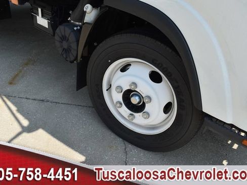 Used 2024 Chevrolet Low Cab Forward RWD image 12