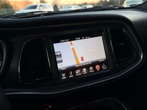 Used 2015 Dodge Challenger SRT Hellcat image 49