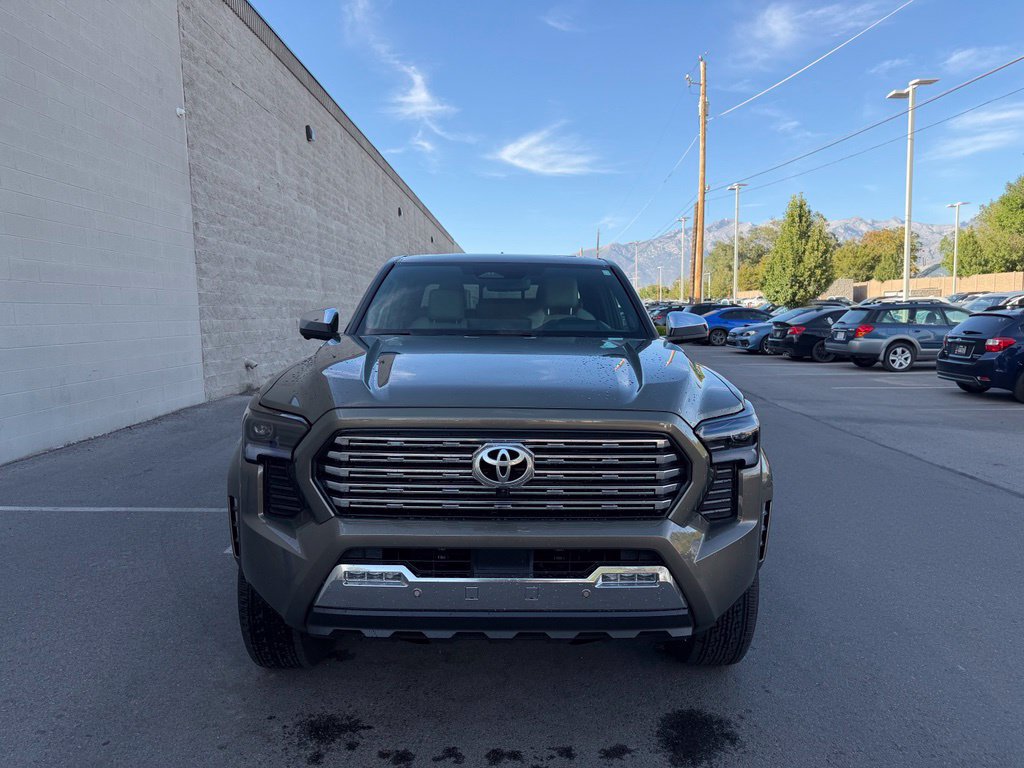 Used 2025 Toyota Tacoma Limited AWD/4WD image 8