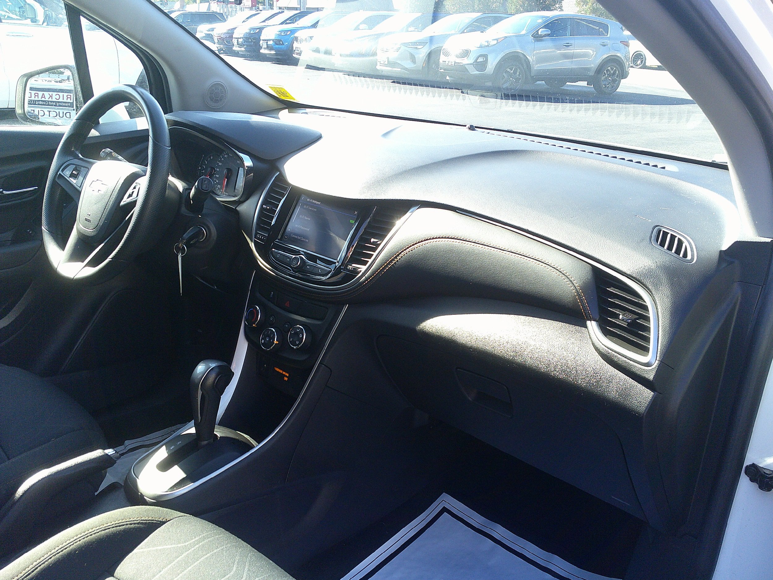 Used 2020 Chevrolet Trax LT FWD image 26
