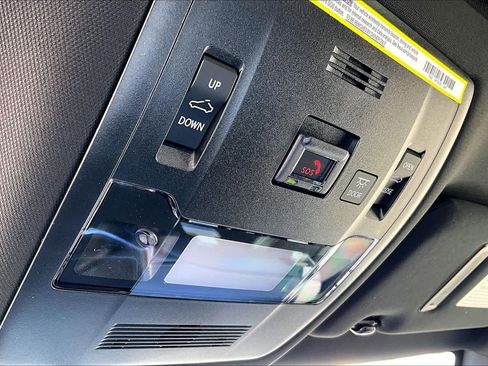 New 2026 Lexus UX 300h FWD image 14