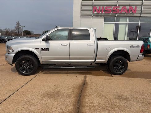 Used 2017 RAM 2500 Big Horn w/ Sport Appearance Group image 2