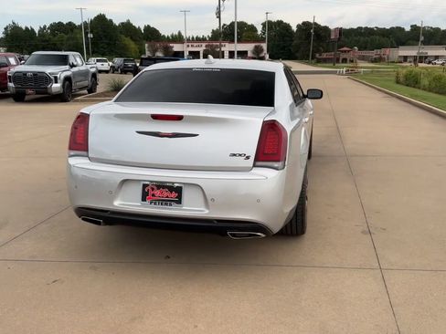 Used 2023 Chrysler 300 S image 7