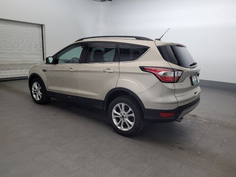 Used 2017 Ford Escape SE w/ Equipment Group 201A AWD/4WD image 3