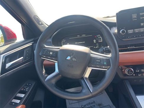 Used 2023 Mitsubishi Outlander SEL image 12