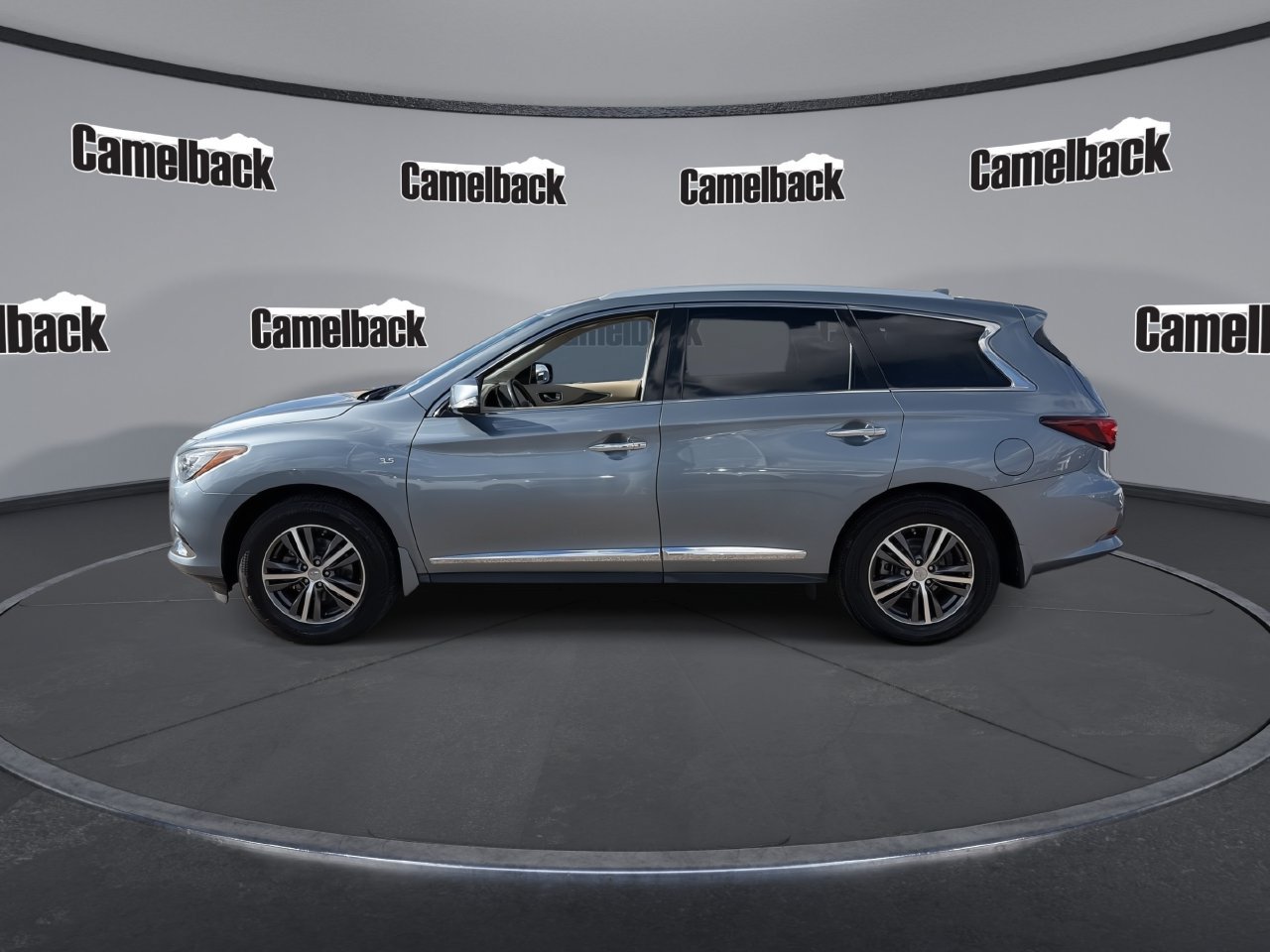 Used 2018 INFINITI QX60 FWD w/ Premium Plus Package image 4