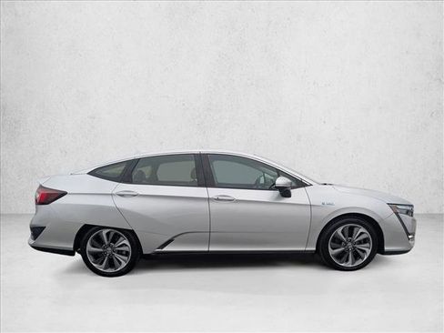 Used 2020 Honda Clarity Plug-In Hybrid image 4