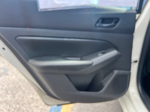 Used 2025 Nissan Altima 2.5 SV FWD image 18