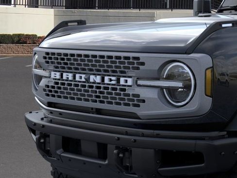 New 2025 Ford Bronco Badlands image 19