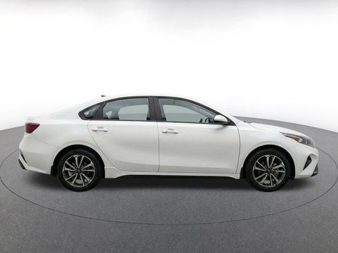 Used 2024 Kia Forte LXS FWD image 10