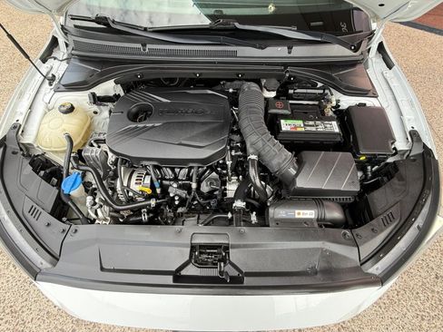 Used 2019 Hyundai Veloster Turbo FWD image 22