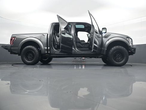 Used 2018 Ford F150 Raptor w/ Equipment Group 802A Luxury AWD/4WD image 33