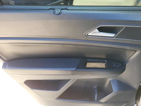 Used 2019 Volkswagen Atlas SE w/ Panoramic Sunroof Package FWD image 17