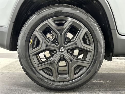 Used 2023 Rivian R1T Adventure image 12