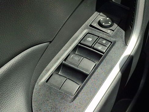 Used 2022 Toyota RAV4 LE AWD/4WD image 28