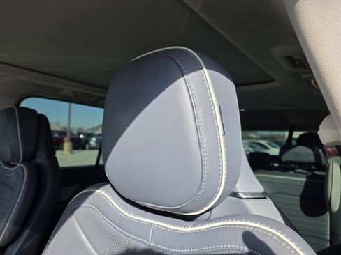 Used 2020 Lincoln Navigator Black Label w/ Cargo Convenience Package image 22