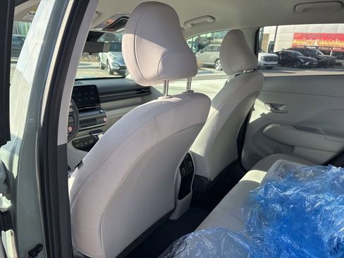 Certified 2024 Hyundai Kona SEL image 12