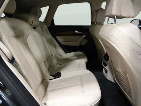 Used 2022 Audi Q5 e Premium image 18