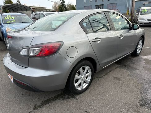 Used 2010 MAZDA MAZDA3 i Touring image 5