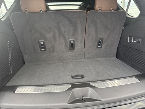 Used 2024 Chevrolet Tahoe High Country image 5