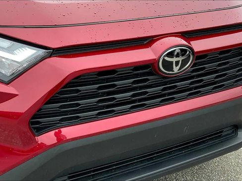 Used 2023 Toyota RAV4 XLE w/ Convenience Package FWD image 30