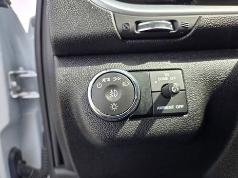 Used 2017 Chevrolet Traverse LT w/ Style and Technology Package FWD image 22