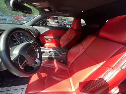 Used 2017 Dodge Challenger R/T Plus image 10