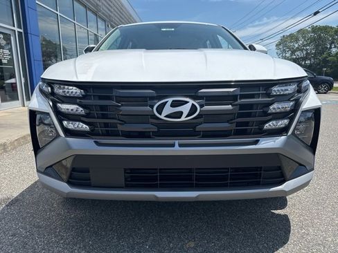 New 2025 Hyundai Tucson SE image 2
