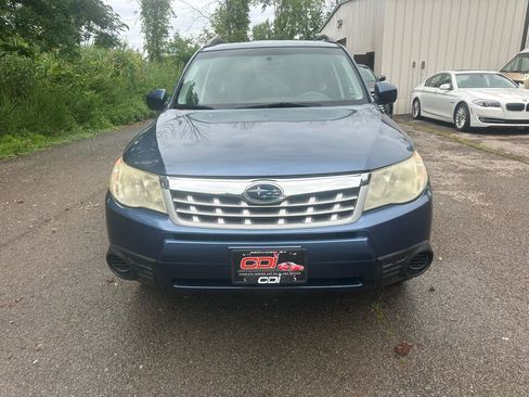 Used 2012 Subaru Forester 2.5X Premium w/ All-Weather Pkg AWD/4WD image 2