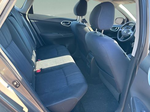 Used 2016 Nissan Sentra SV image 12