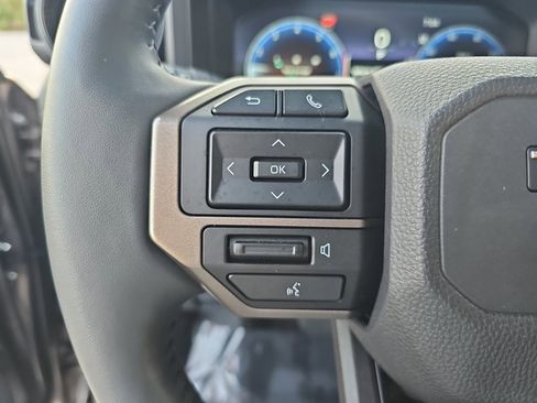 Used 2025 Toyota Land Cruiser image 17