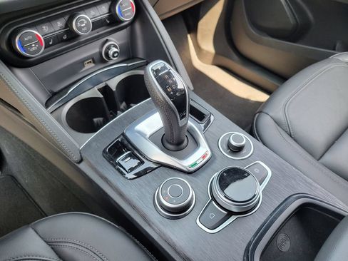 Used 2024 Alfa Romeo Stelvio Sprint RWD image 15
