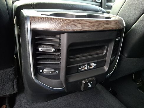 Used 2019 RAM 2500 Laramie AWD/4WD image 11
