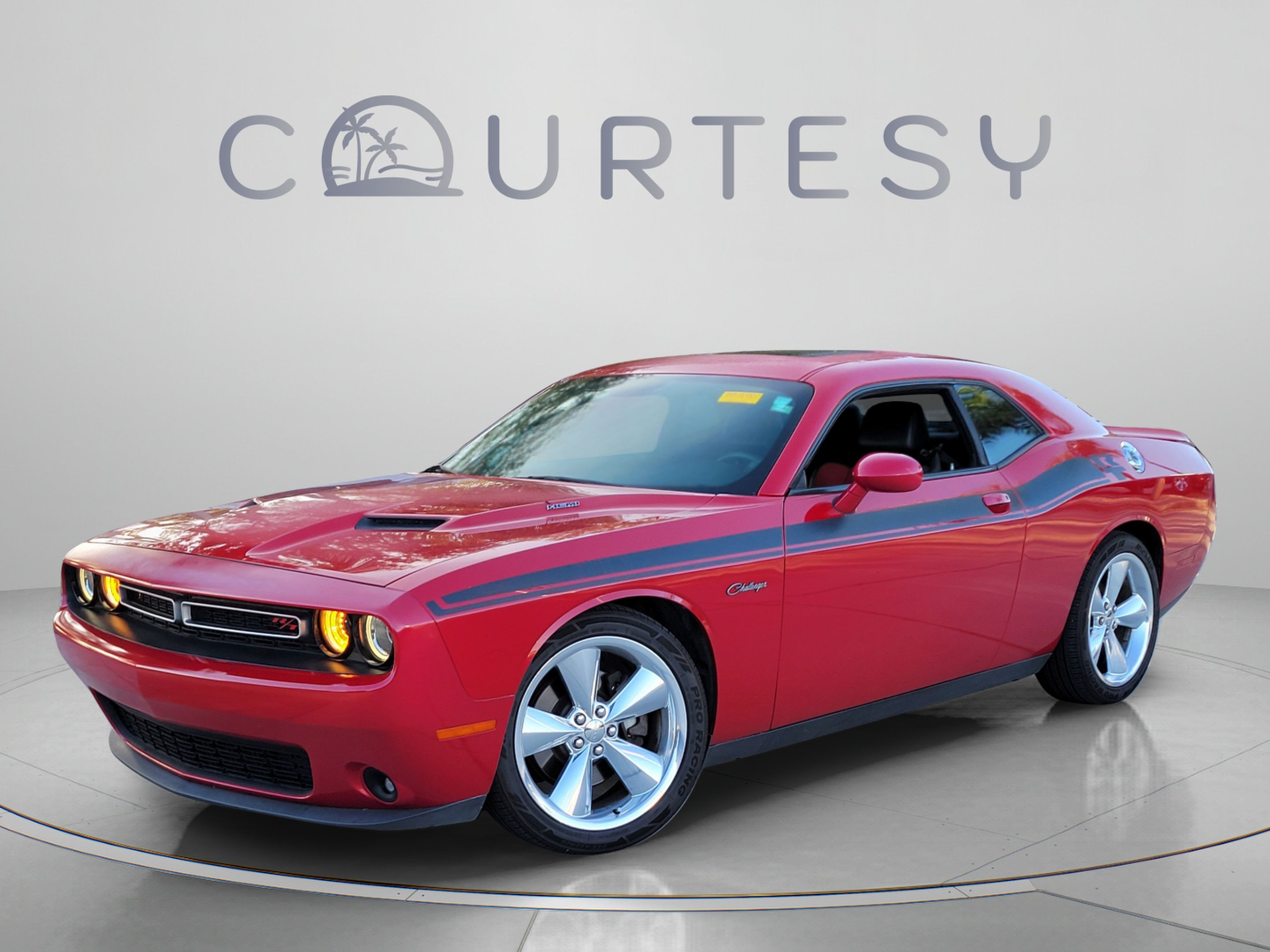 Used 2015 Dodge Challenger R/T Plus RWD image 1