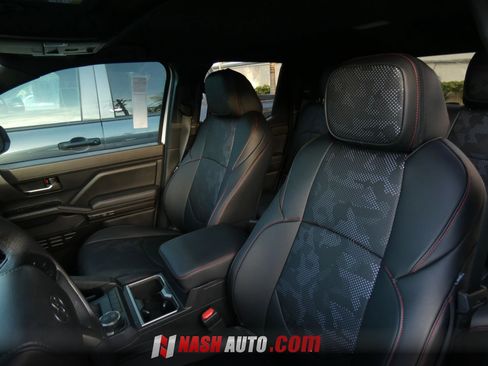 Used 2025 Toyota Tacoma TRD Sport AWD/4WD image 69