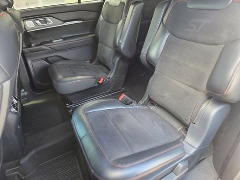 Certified 2025 Ford Explorer ST AWD/4WD image 16