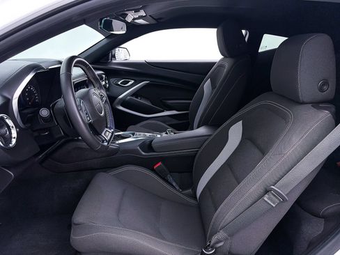 Used 2020 Chevrolet Camaro SS RWD image 17