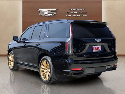 Used 2022 Cadillac Escalade Sport Platinum AWD/4WD image 3