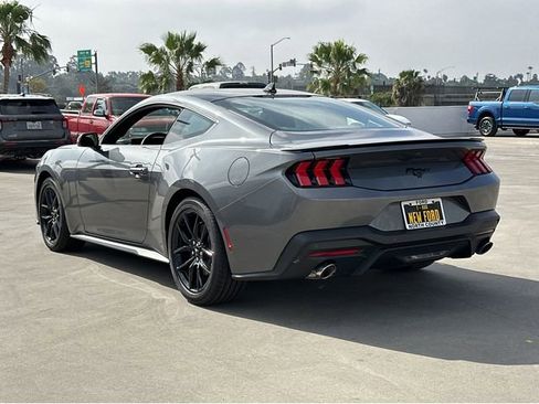 New 2026 Ford Mustang Coupe image 4