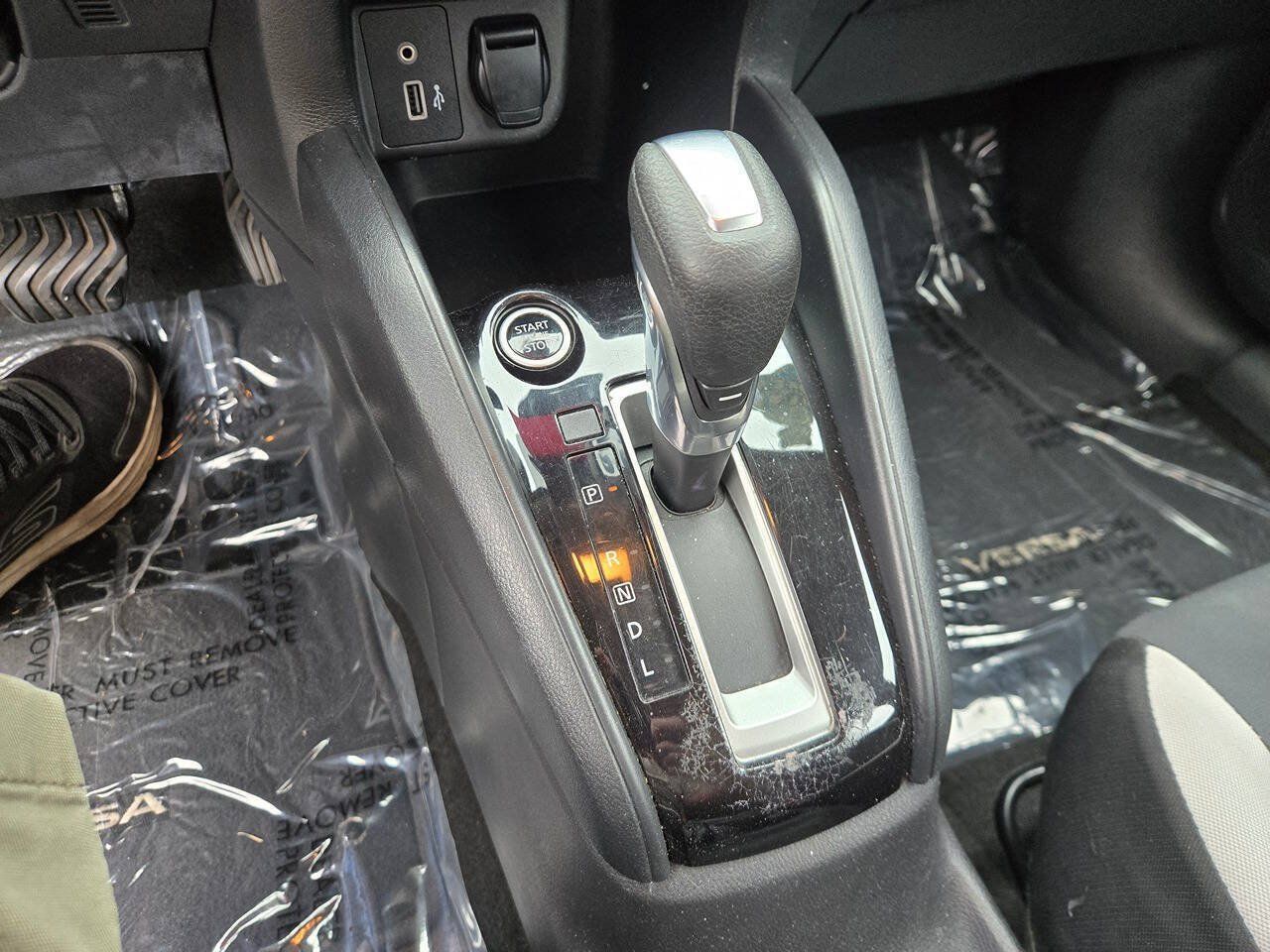 Used 2021 Nissan Versa SV FWD image 14