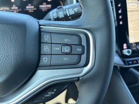 New 2026 Jeep Grand Wagoneer L Limited AWD/4WD image 16
