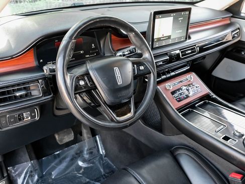 Used 2022 Lincoln Aviator Reserve w/ Equipment Group 201A image 3