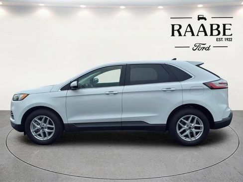 Used 2024 Ford Edge SEL w/ Convenience Package AWD/4WD image 4